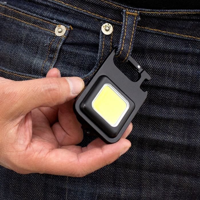 Linterna portátil recargable 